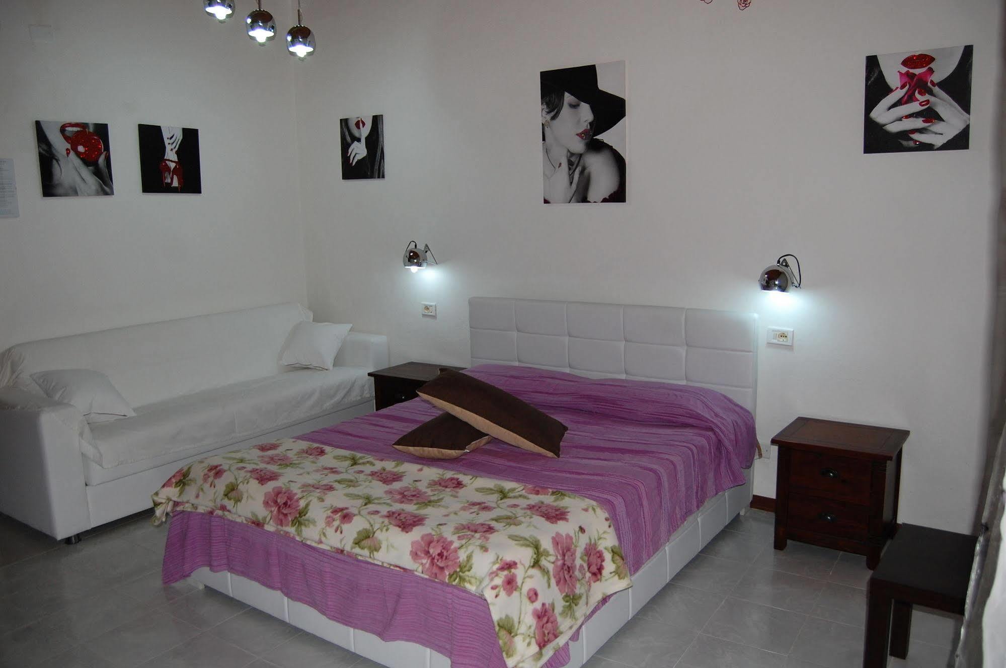 Il Mirto E La Rosa Bed & Breakfast Arenella  Exterior photo